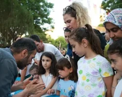 Bayraklı Sokak Festivali’nde çocuklar doyasıya eğlendi