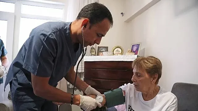 Çankaya Belediyesi’nin Evde Bakım Hizmetleri Sürüyor