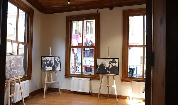 Cumhuriyet Galerisi Kapılarını Açıyor