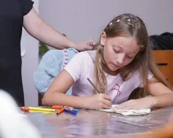 Gün boyunca çocuklar sanatla iç içe