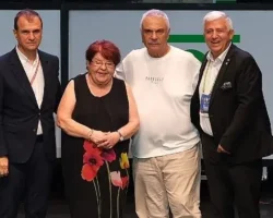 Halil Ergün ve Defne Yalnız’a ‘Yaşam Boyu Başarı Ödülü’ verildi