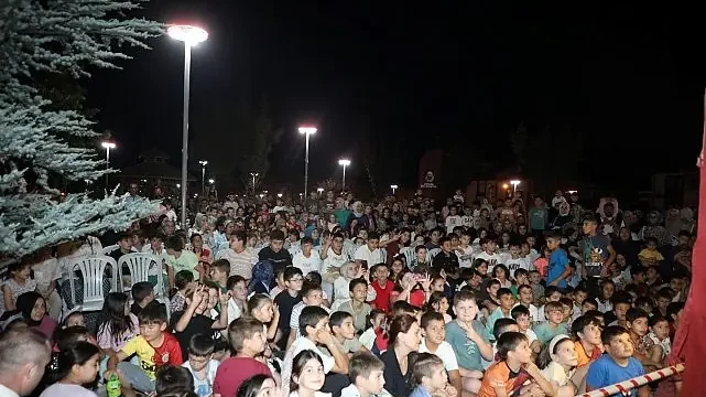 İnegöllü Çocuklar Karagöz’le Buluştu