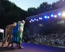 Kadıköy’de “Mahallemde Çocuk Tiyatrosu” başladı