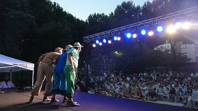Kadıköy’de “Mahallemde Çocuk Tiyatrosu” başladı