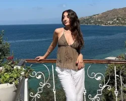 Melisa Eren’den enerjik ve duygusal bir buluşma: Kolaylıklar Diliyorum