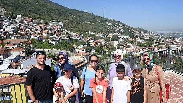 Minik arkeologlar Bursa’nın tarihi mekanlarını gezdi