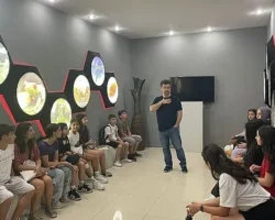 Minik kaşifler Bornova’da bilimin izinde