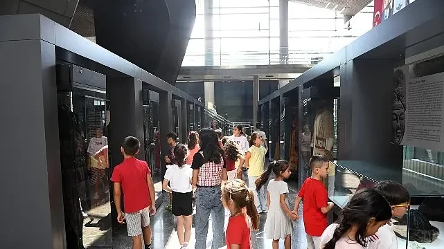 Osmangazi’de çocuklara tarih ve edebiyatı sevdiren buluşma