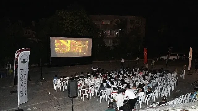 Osmangazi’de yaz akşamları sinema ile şenleniyor