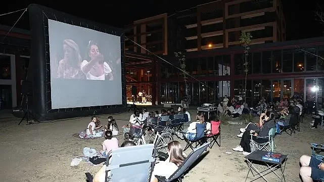 Pancar Deposu’nda açık havada sinema keyfi