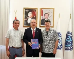 Prof. Dr. Apaydın’ın yeni kitabı burun cerrahisinde referans niteliği taşıyor