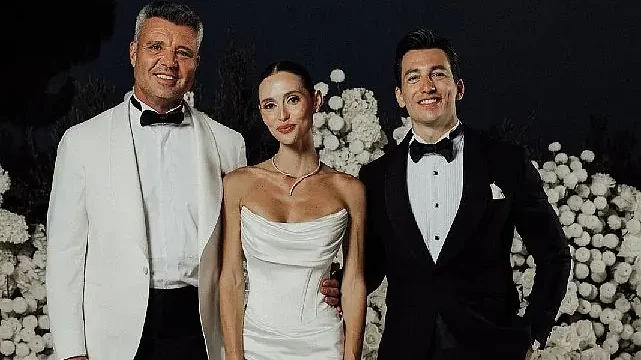 Sadettin Saran’ın kızı Lal Saran, Tolga İrdem ile Assos’ta Evlendi