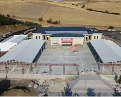 15 Yeni Esere Görkemli Açılış