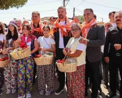 Buca’da müzik ve lezzet dolu Bardacık Şenliği