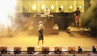 Ceza, İzmir’den barış mesajı verdi