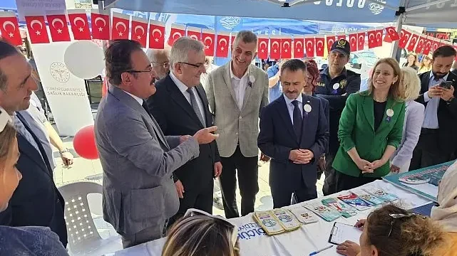 Gölcük’te Sağlık Sokağına Yoğun İlgi