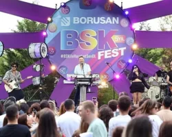 İskender Paydaş ve Orkestrası Borusanlılar için muhteşem bir konser verdi