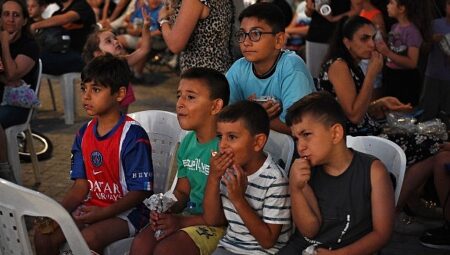 Bornova’da Açık Hava Sinemasına büyük ilgi