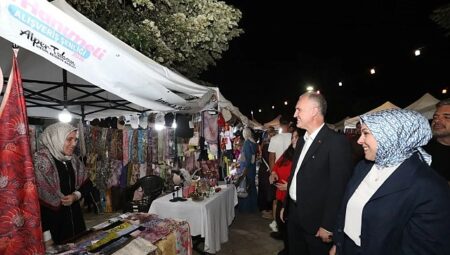 Hanımeli Alışveriş Şenliği Tüm Coşkusuyla Devam Ediyor