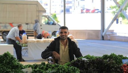 Keçiören’de Üretici ve Tüketicinin Yüzünü Güldüren Pazarlar Büyük İlgi Görüyor
