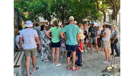 Kültür Evi’ne ziyaretçi akını sürüyor