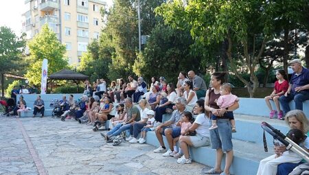 Maltepe’de Yazın En Güzel Sahnesi Parklarda Kuruluyor