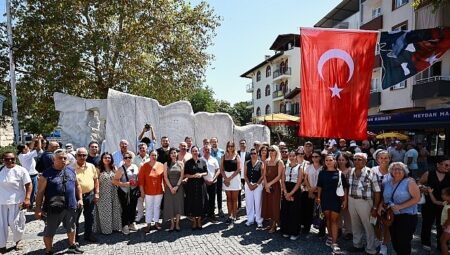 Başkan Filiz Ceritoğlu Sengel: “Büyük Taarruz, Cumhuriyetin, mücadelenin ve bağımsızlığın ruhudur.”