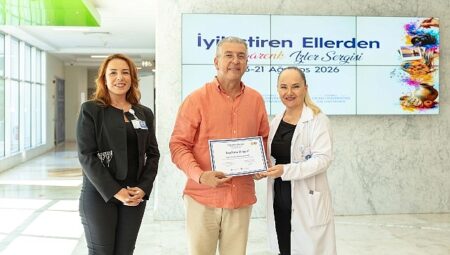 “İyileştiren Ellerden Rengârenk İzler” Sergisi Sanatseverlerle Buluştu