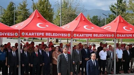 Kartepe’de 30 Ağustos Zafer Bayramı Coşkuyla Kutlandı