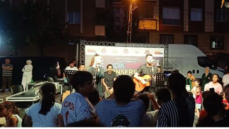 Maltepe’de açık hava konserleri büyük coşkuyla devam ediyor
