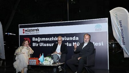 Müşterek Mekan’da bağımsızlık ve Cumhuriyet söyleşisi