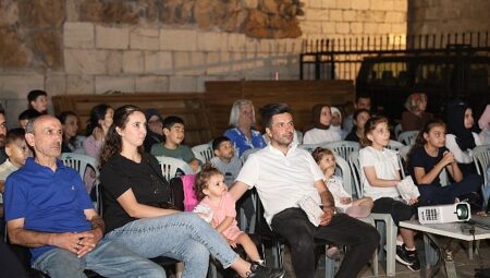 Osmangazi’de Sinema Keyfi Tarihi Surların Gölgesinde Yaşandı
